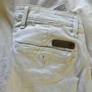 AG Wanderer short size 29r in white